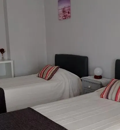 Hospedaria D'ines De Castro Affittacamere Atouguia Da Baleia