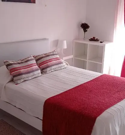 Hospedaria D'ines De Castro Affittacamere Atouguia Da Baleia