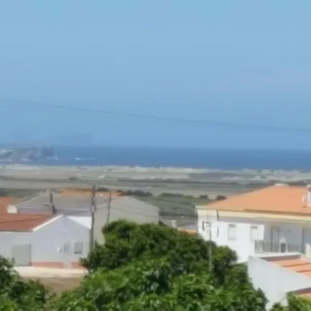Affittacamere Hospedaria D'ines De Castro Atouguia Da Baleia