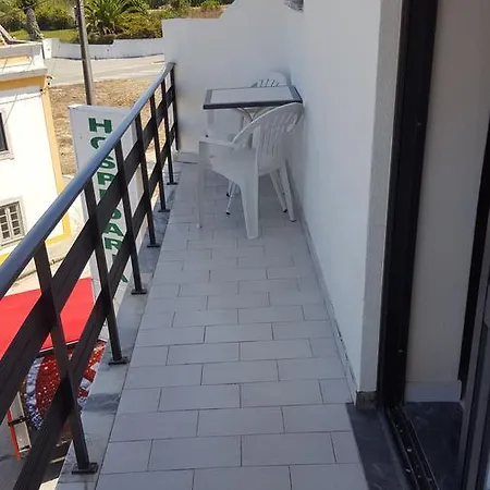 Hospedaria D'ines De Castro Affittacamere Atouguia Da Baleia