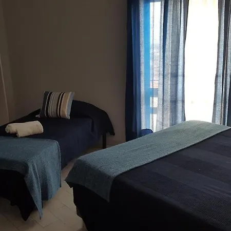 Affittacamere Hospedaria D'ines De Castro Atouguia Da Baleia