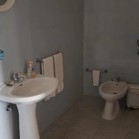 Affittacamere Hospedaria D'ines De Castro Atouguia Da Baleia